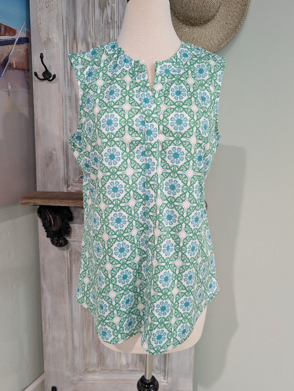 Tango Mango Tile Print Sleeveless Split-Neck Top
